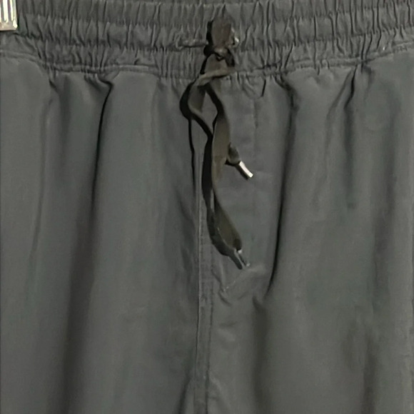 Hurley Nike Dri-Fit BOY'S XL Gray Joggers - Picture 2 of 8